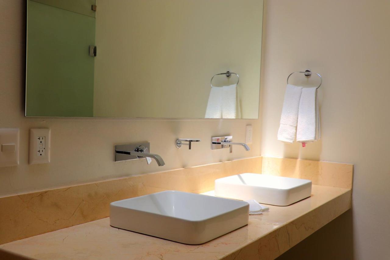 Lydmar Boutique Hotel Сиуатанехо Экстерьер фото